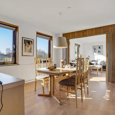 Stunning In With Kitchen Casa vacanze